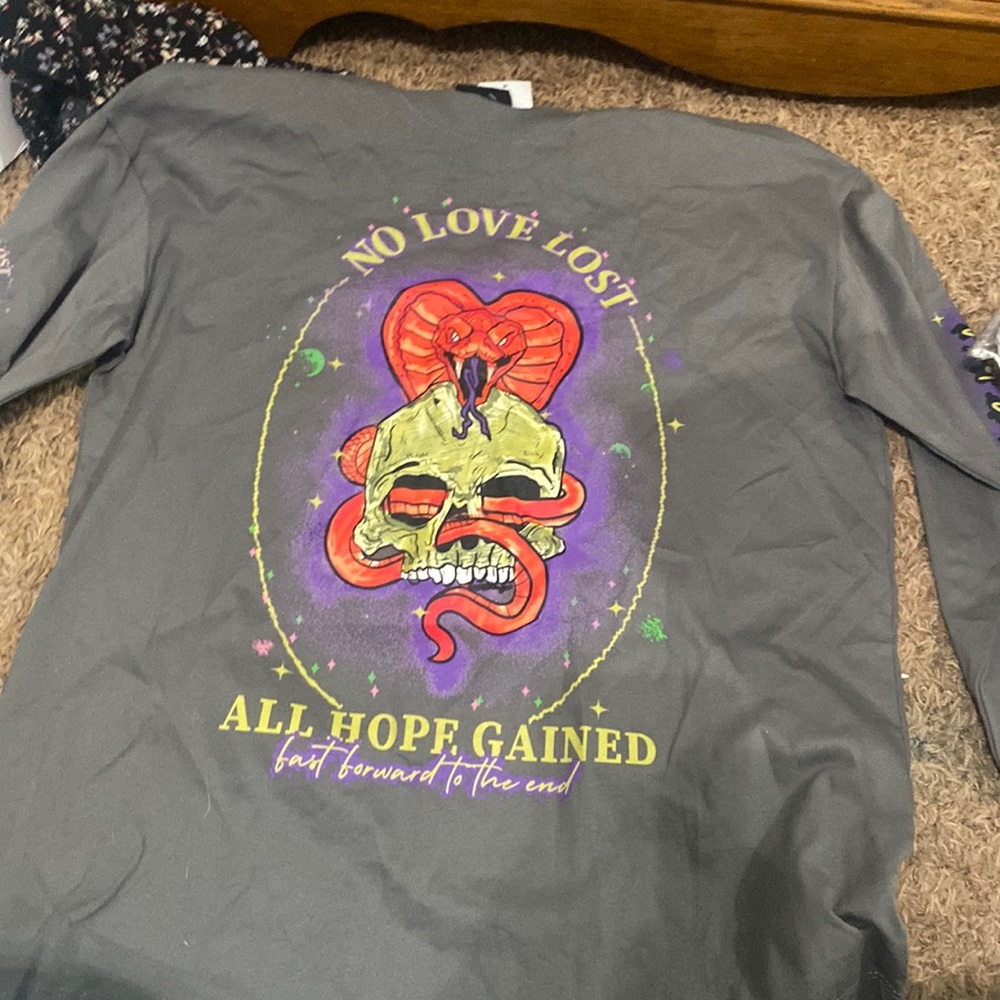 Graphic tee
